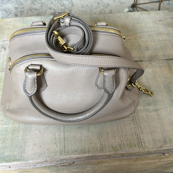 JCrew taupe leather medical convertible crossbody bag - Picture 2 of 8